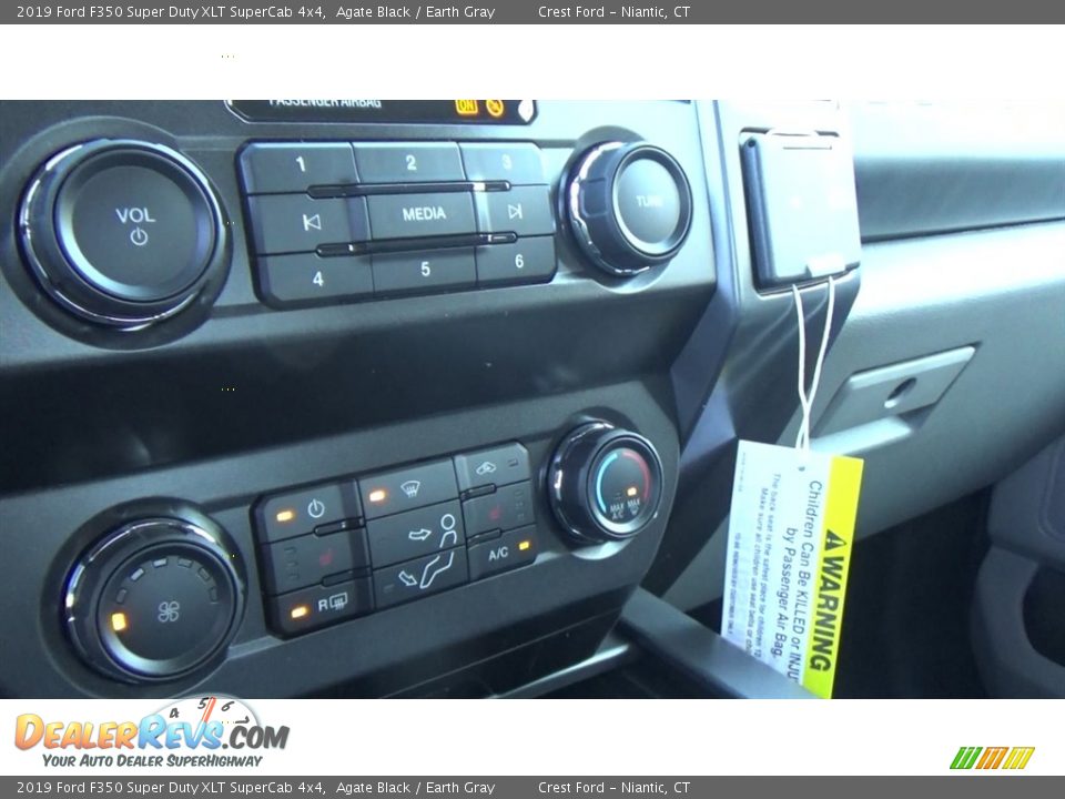 2019 Ford F350 Super Duty XLT SuperCab 4x4 Agate Black / Earth Gray Photo #15