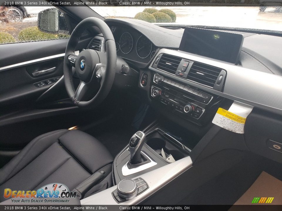2018 BMW 3 Series 340i xDrive Sedan Alpine White / Black Photo #4