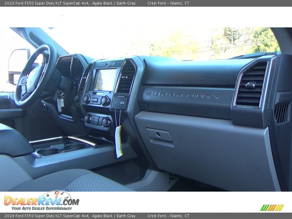 Dashboard of 2019 Ford F350 Super Duty XLT SuperCab 4x4 Photo #24