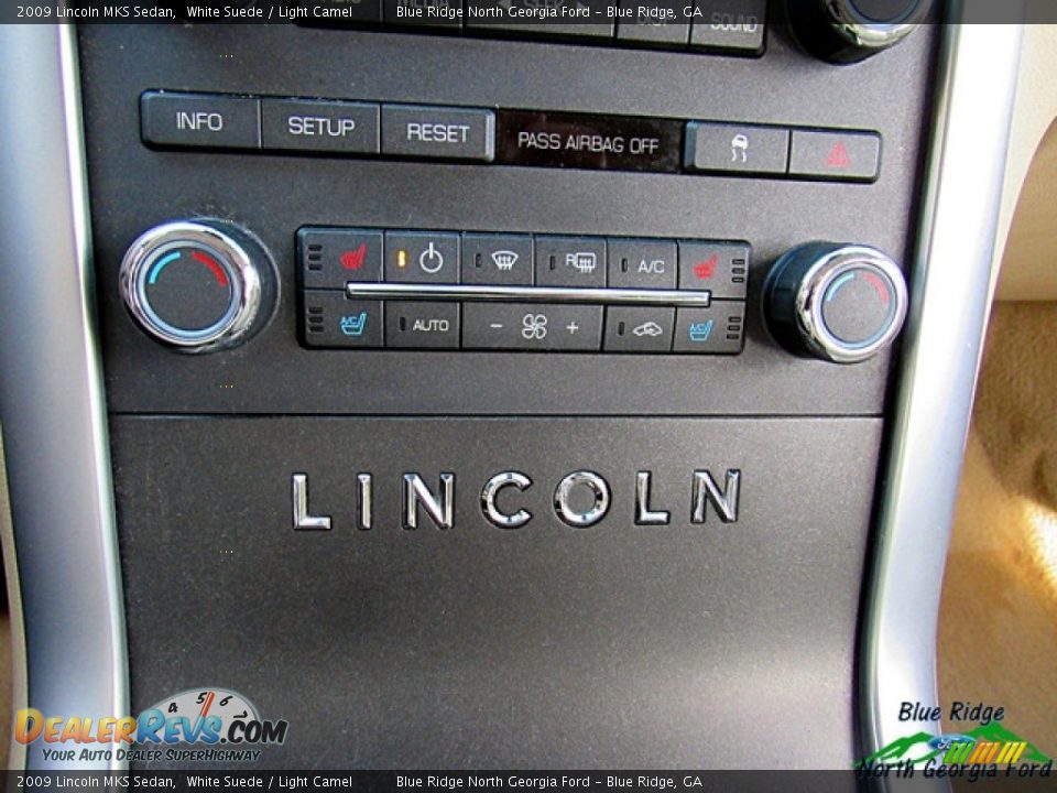 2009 Lincoln MKS Sedan White Suede / Light Camel Photo #20