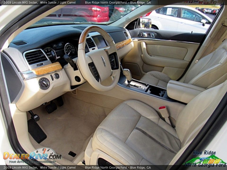 2009 Lincoln MKS Sedan White Suede / Light Camel Photo #29