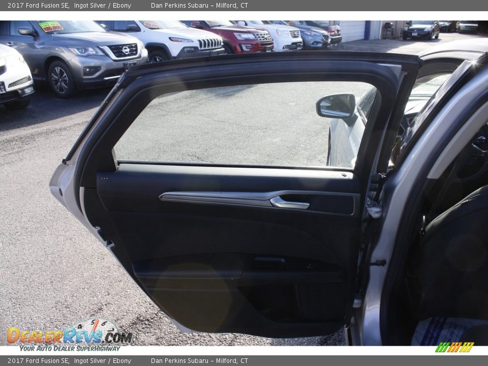2017 Ford Fusion SE Ingot Silver / Ebony Photo #18