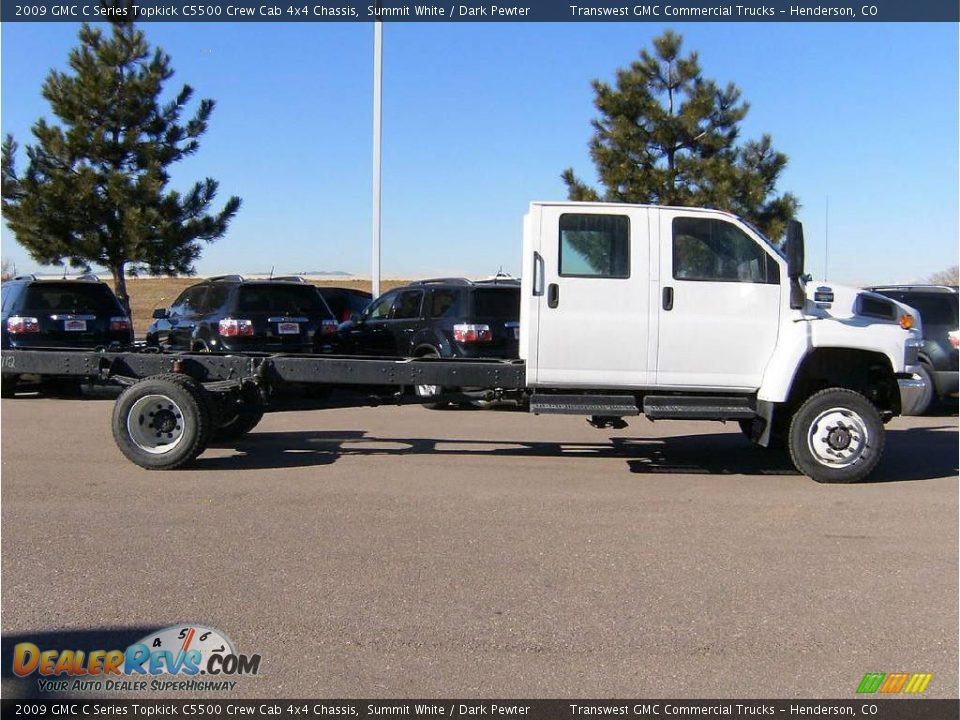 2009 GMC C Series Topkick C5500 Crew Cab 4x4 Chassis Summit White / Dark Pewter Photo #3