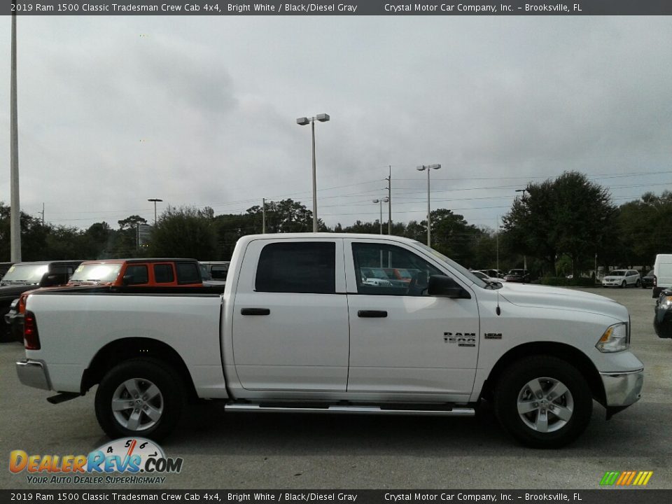 2019 Ram 1500 Classic Tradesman Crew Cab 4x4 Bright White / Black/Diesel Gray Photo #6