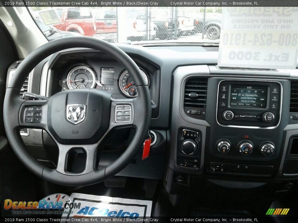 2019 Ram 1500 Classic Tradesman Crew Cab 4x4 Bright White / Black/Diesel Gray Photo #13
