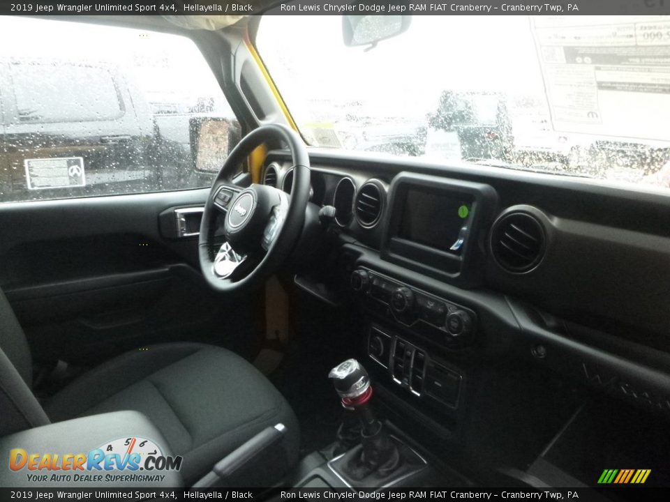 2019 Jeep Wrangler Unlimited Sport 4x4 Hellayella / Black Photo #9