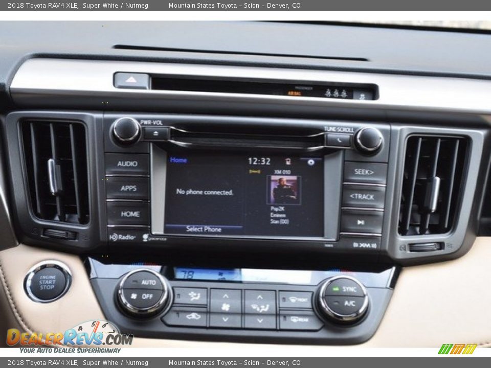 2018 Toyota RAV4 XLE Super White / Nutmeg Photo #10