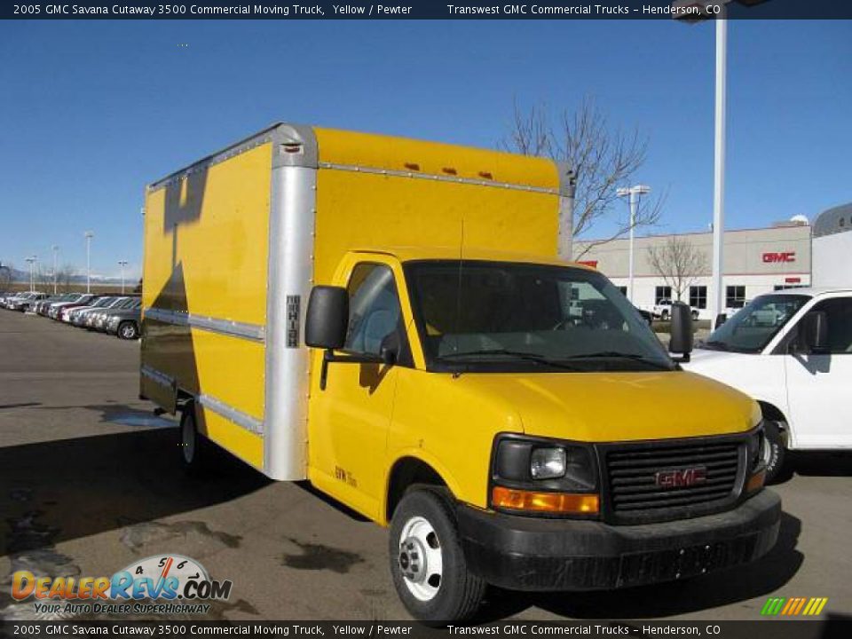 2005 GMC Savana Cutaway 3500 Commercial Moving Truck Yellow / Pewter Photo #1