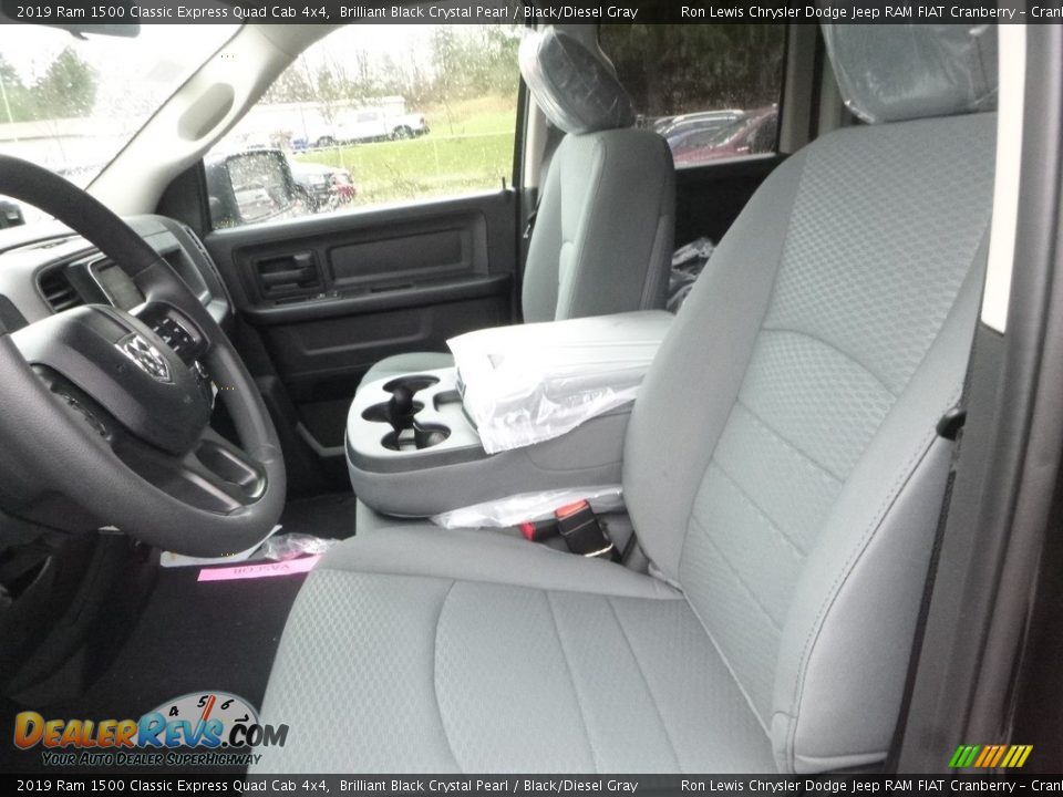 2019 Ram 1500 Classic Express Quad Cab 4x4 Brilliant Black Crystal Pearl / Black/Diesel Gray Photo #14