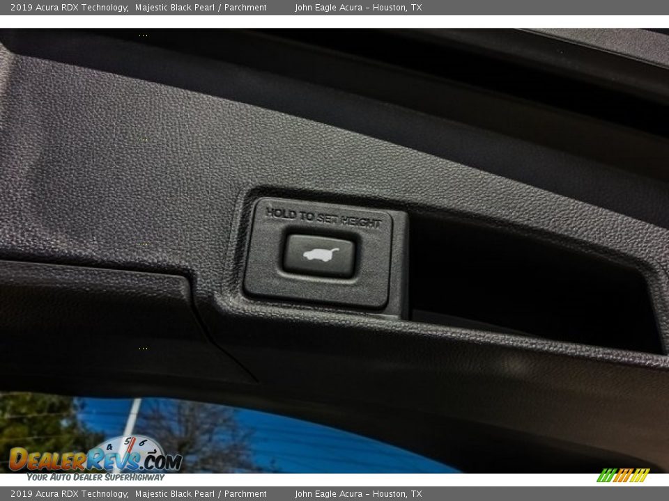 2019 Acura RDX Technology Majestic Black Pearl / Parchment Photo #21