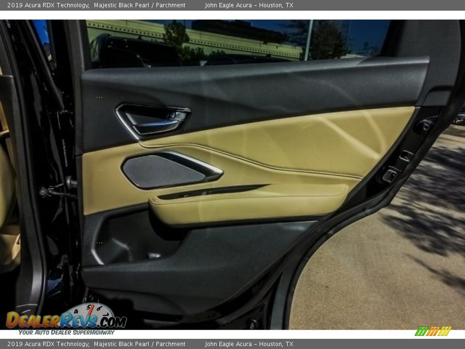 2019 Acura RDX Technology Majestic Black Pearl / Parchment Photo #22