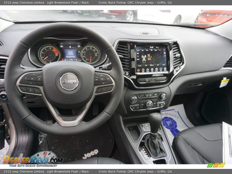 Dashboard of 2019 Jeep Cherokee Limited Photo #5