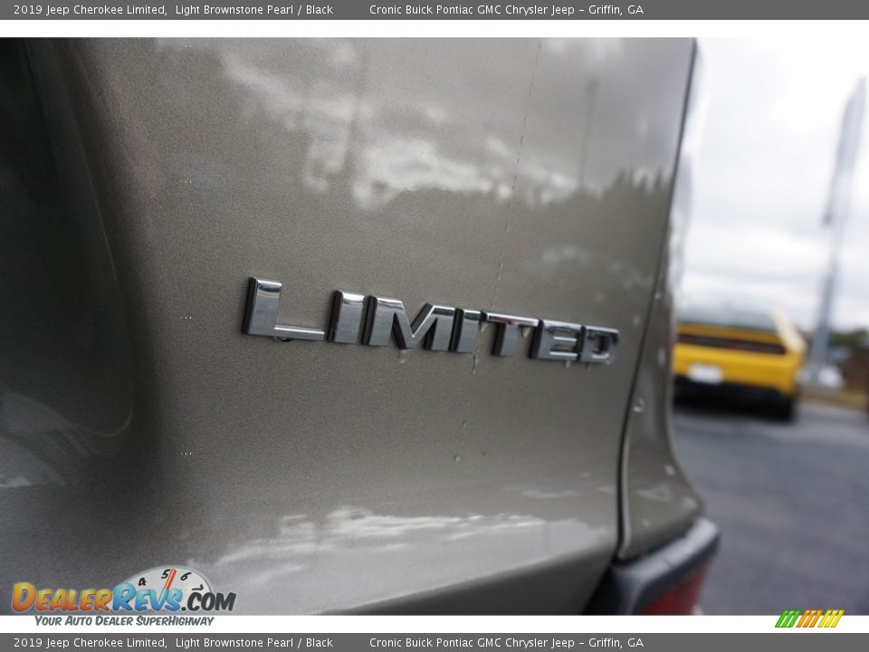 2019 Jeep Cherokee Limited Light Brownstone Pearl / Black Photo #14