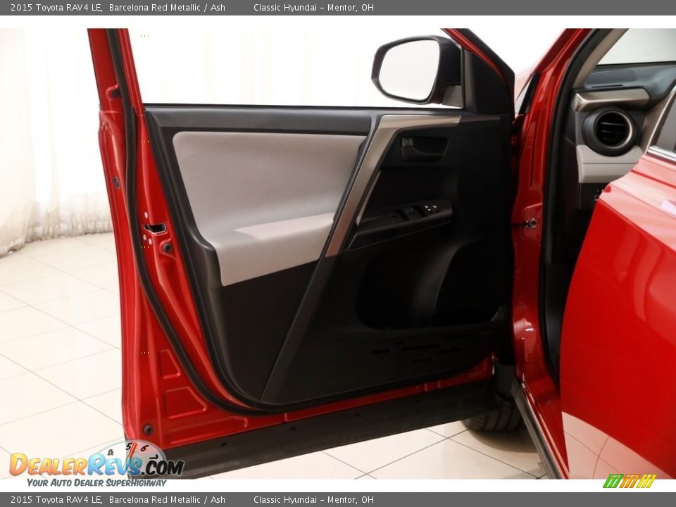 2015 Toyota RAV4 LE Barcelona Red Metallic / Ash Photo #4