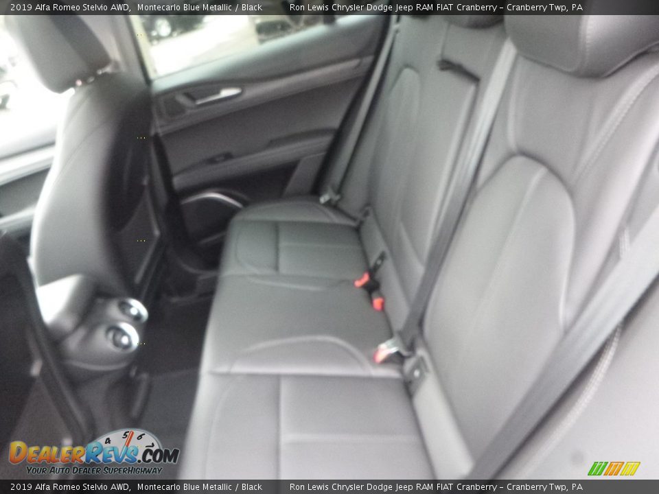 2019 Alfa Romeo Stelvio AWD Montecarlo Blue Metallic / Black Photo #17