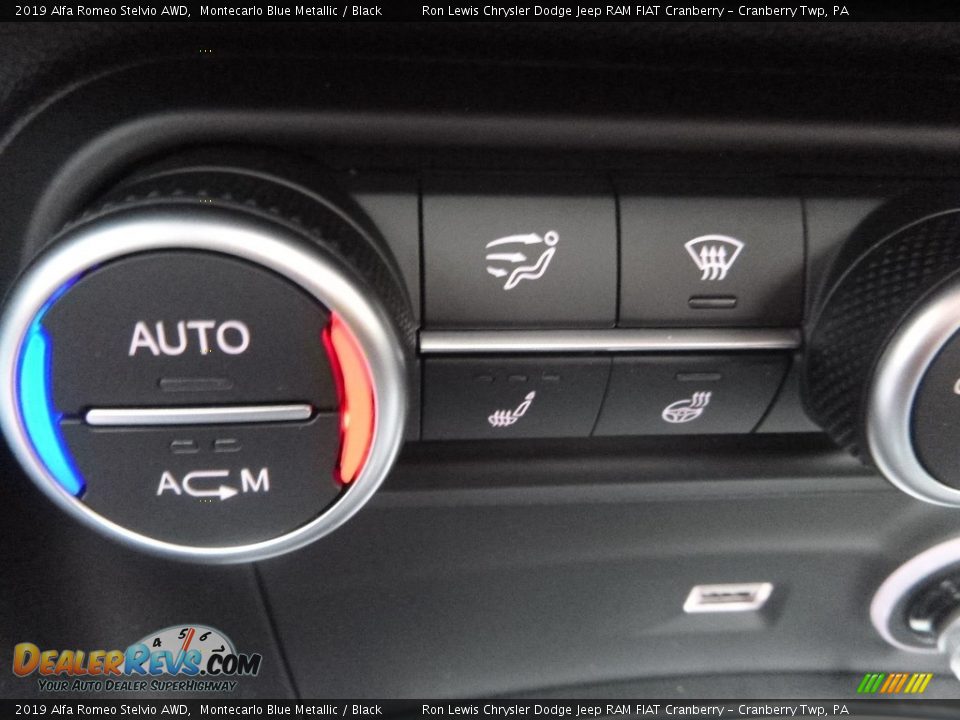 2019 Alfa Romeo Stelvio AWD Montecarlo Blue Metallic / Black Photo #24