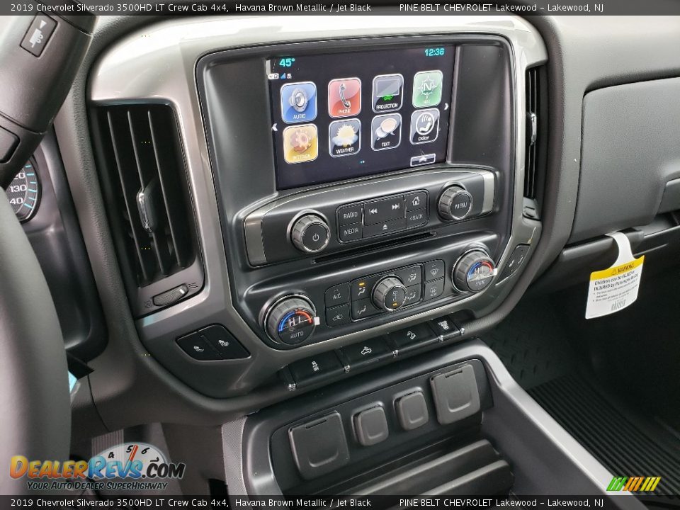 Controls of 2019 Chevrolet Silverado 3500HD LT Crew Cab 4x4 Photo #10