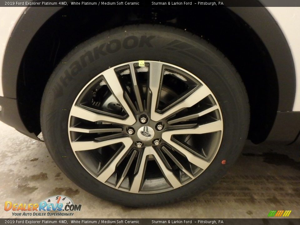 2019 Ford Explorer Platinum 4WD White Platinum / Medium Soft Ceramic Photo #5