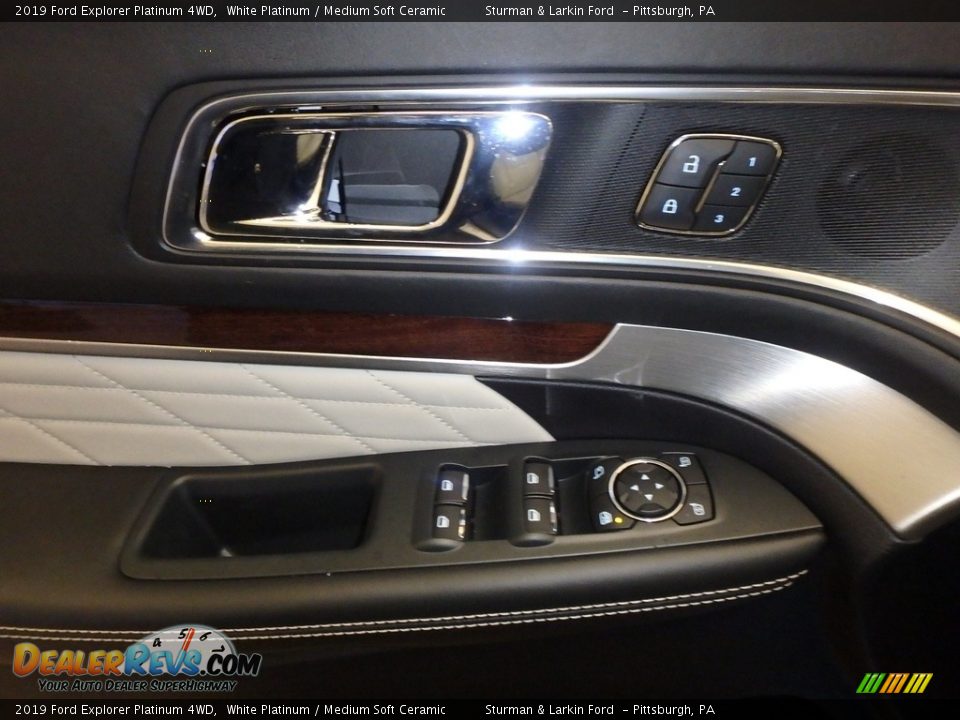Controls of 2019 Ford Explorer Platinum 4WD Photo #9