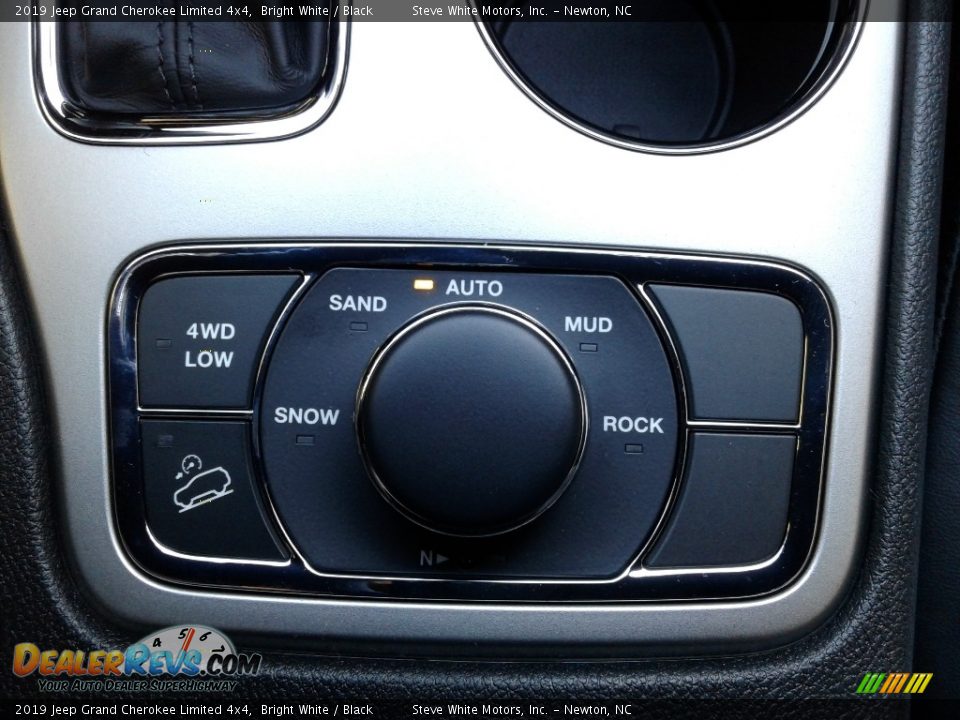 2019 Jeep Grand Cherokee Limited 4x4 Bright White / Black Photo #31