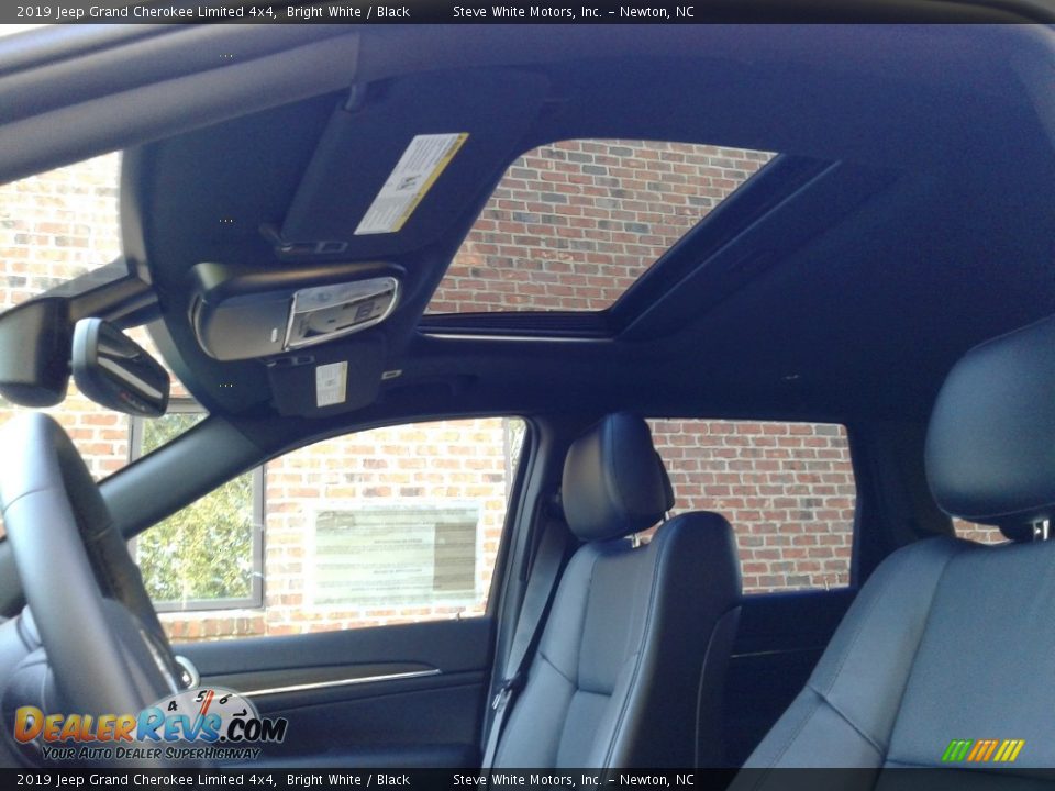 2019 Jeep Grand Cherokee Limited 4x4 Bright White / Black Photo #33