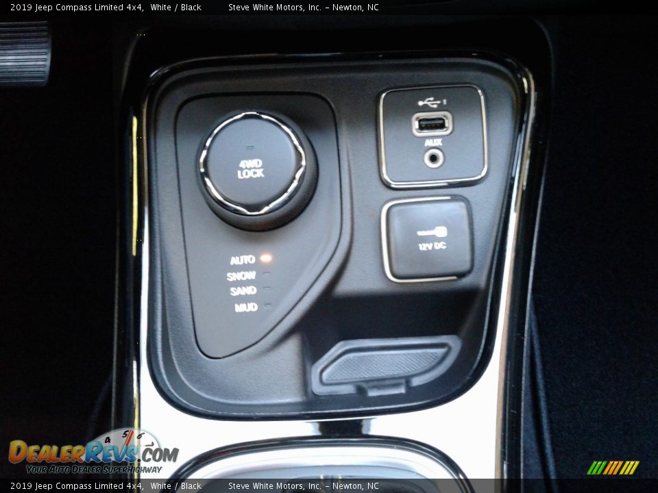 2019 Jeep Compass Limited 4x4 White / Black Photo #26