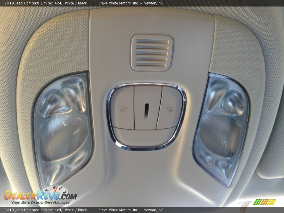 2019 Jeep Compass Limited 4x4 White / Black Photo #28