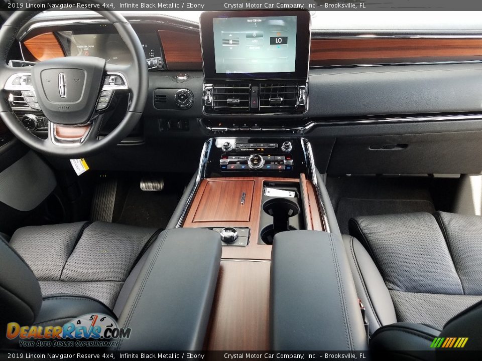 Dashboard of 2019 Lincoln Navigator Reserve 4x4 Photo #14