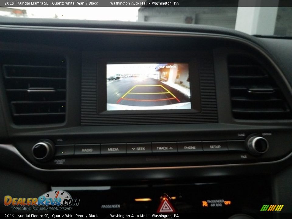 2019 Hyundai Elantra SE Quartz White Pearl / Black Photo #16