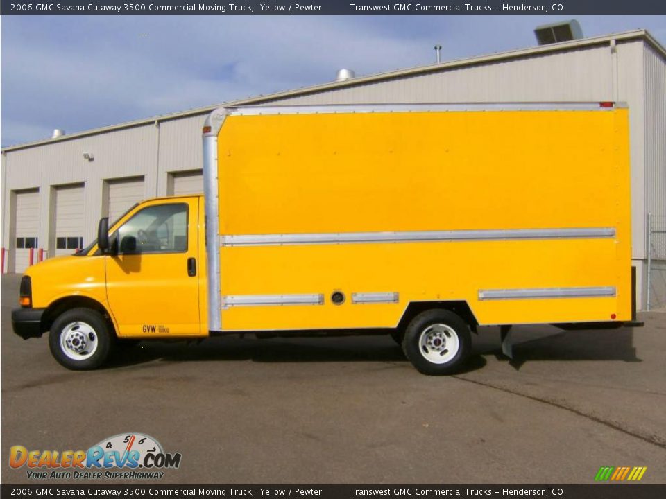 2006 GMC Savana Cutaway 3500 Commercial Moving Truck Yellow / Pewter Photo #9