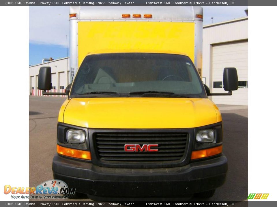 2006 GMC Savana Cutaway 3500 Commercial Moving Truck Yellow / Pewter Photo #11