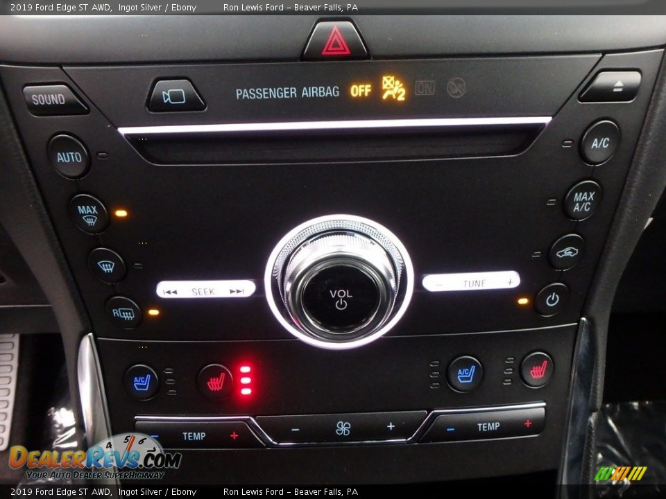 Controls of 2019 Ford Edge ST AWD Photo #18