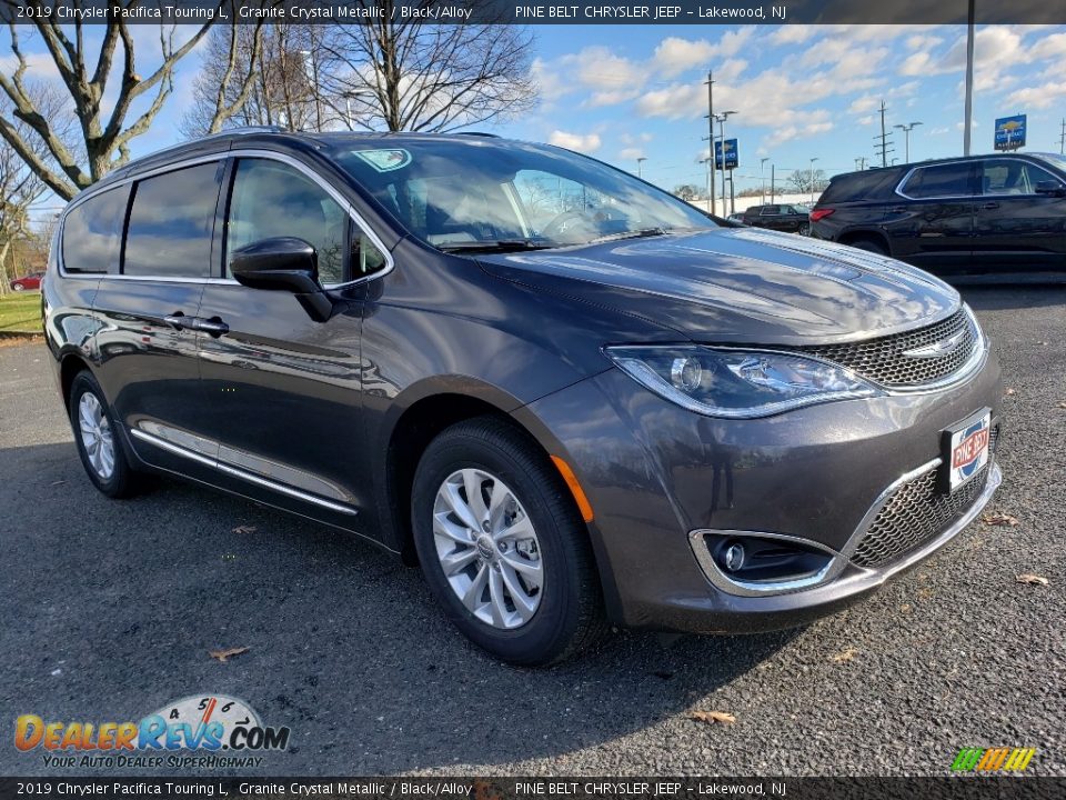 2019 Chrysler Pacifica Touring L Granite Crystal Metallic / Black/Alloy Photo #1