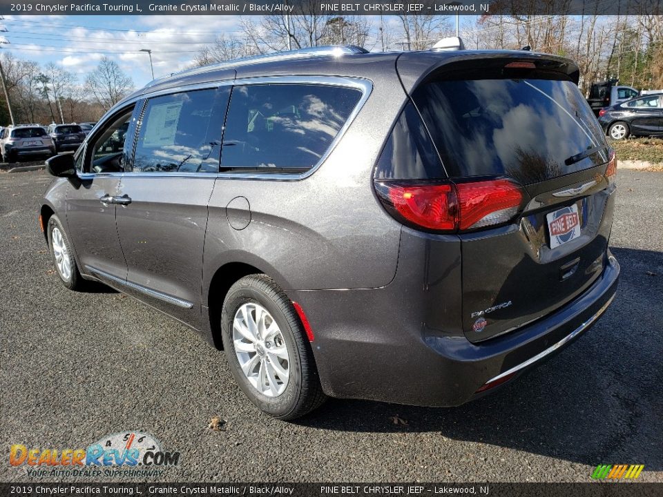 2019 Chrysler Pacifica Touring L Granite Crystal Metallic / Black/Alloy Photo #3