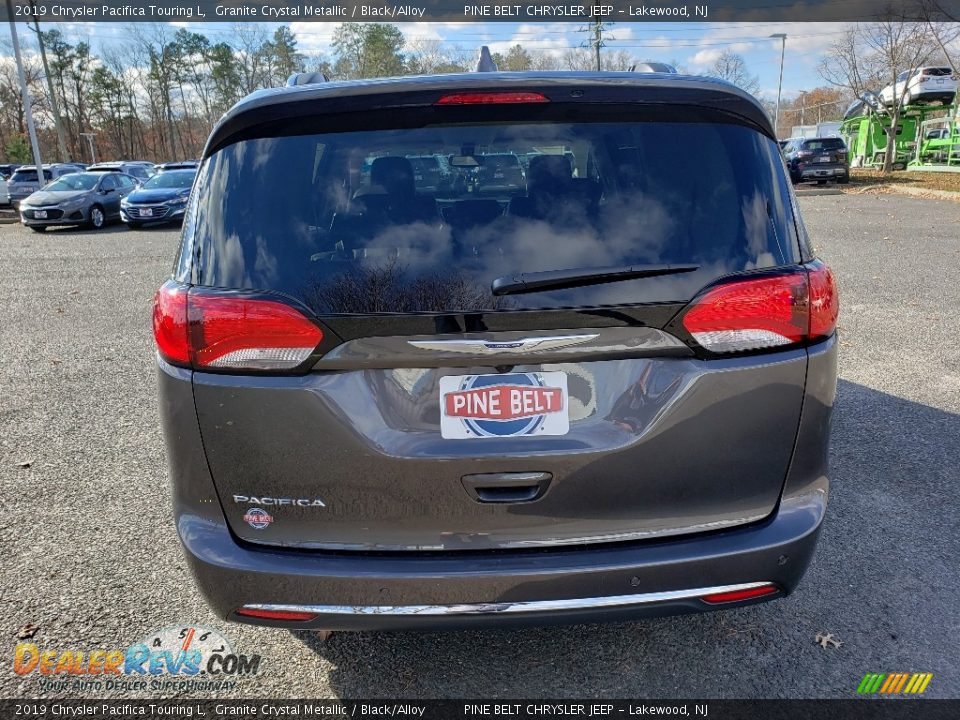 2019 Chrysler Pacifica Touring L Granite Crystal Metallic / Black/Alloy Photo #4