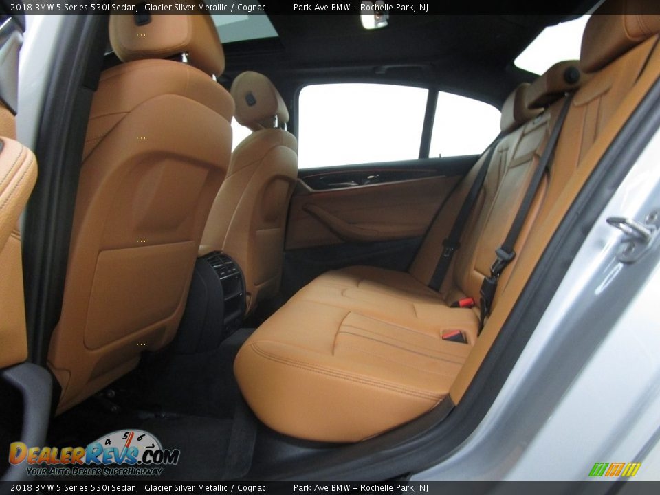 2018 BMW 5 Series 530i Sedan Glacier Silver Metallic / Cognac Photo #13