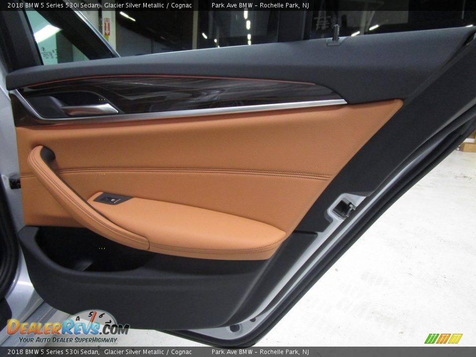 2018 BMW 5 Series 530i Sedan Glacier Silver Metallic / Cognac Photo #17