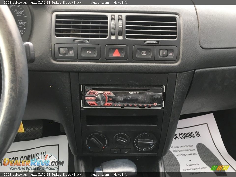 2003 Volkswagen Jetta GLS 1.8T Sedan Black / Black Photo #13