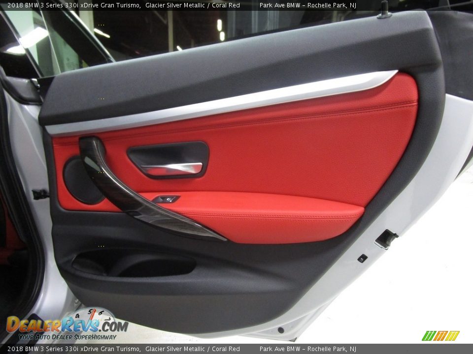 2018 BMW 3 Series 330i xDrive Gran Turismo Glacier Silver Metallic / Coral Red Photo #17