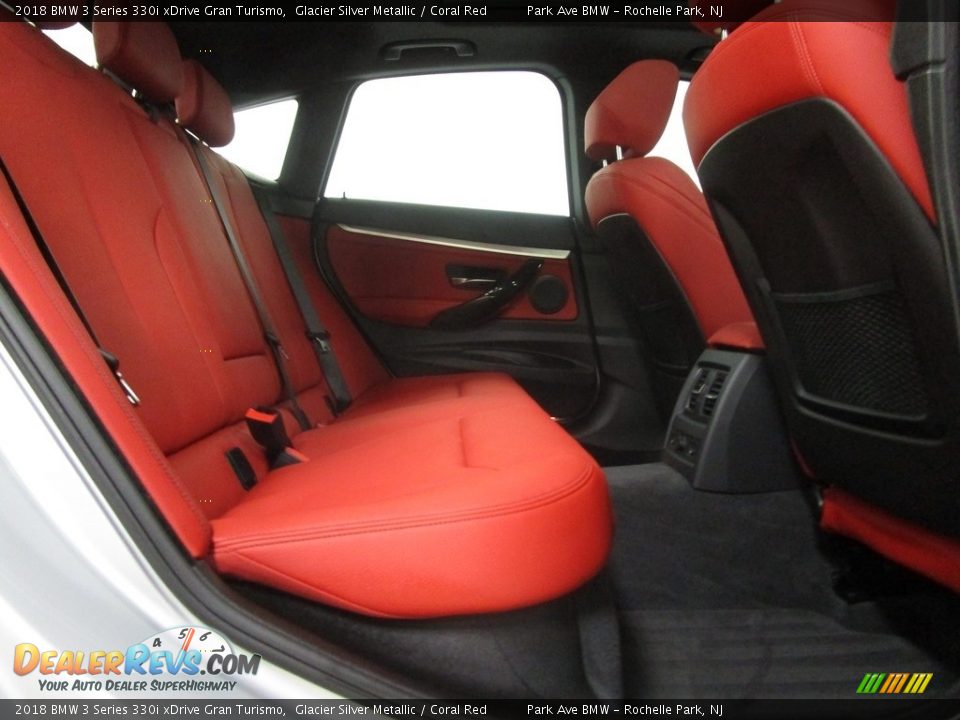 2018 BMW 3 Series 330i xDrive Gran Turismo Glacier Silver Metallic / Coral Red Photo #19