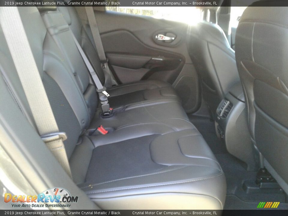 2019 Jeep Cherokee Latitude Plus Granite Crystal Metallic / Black Photo #11