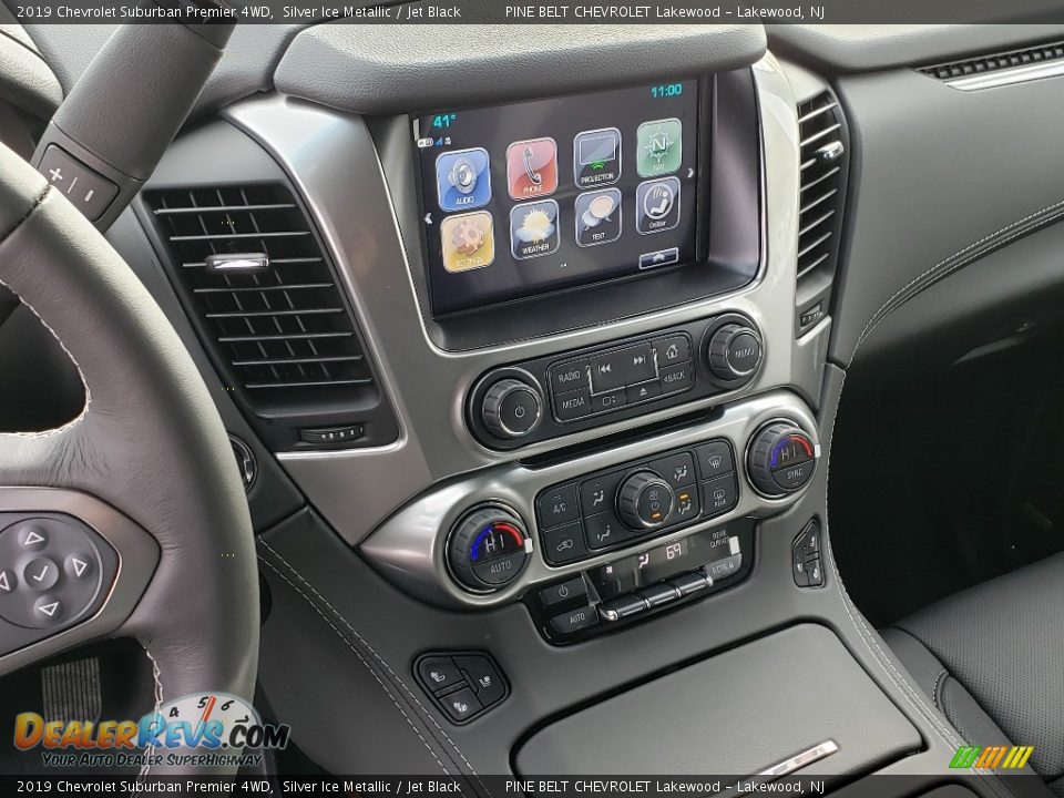 Controls of 2019 Chevrolet Suburban Premier 4WD Photo #10