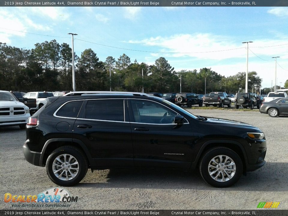 2019 Jeep Cherokee Latitude 4x4 Diamond Black Crystal Pearl / Black/Light Frost Beige Photo #6