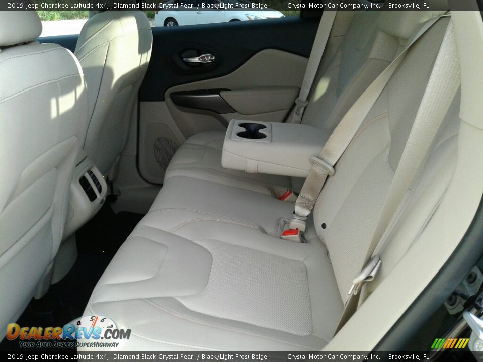 2019 Jeep Cherokee Latitude 4x4 Diamond Black Crystal Pearl / Black/Light Frost Beige Photo #10