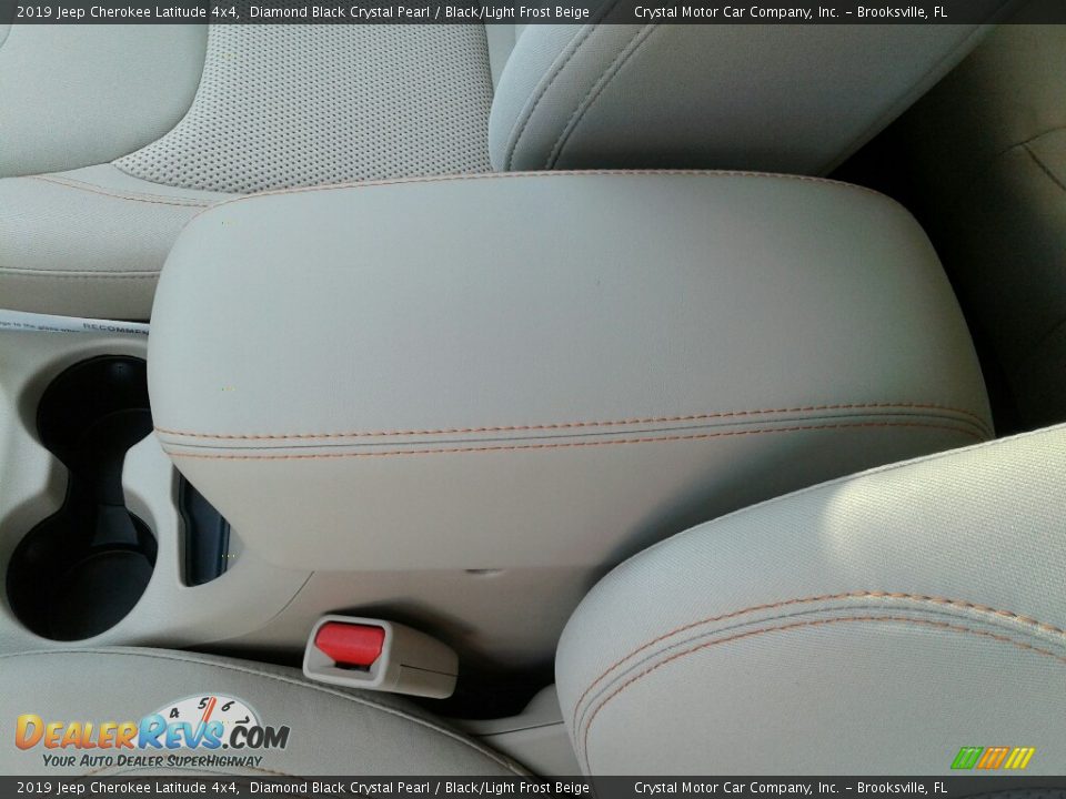 2019 Jeep Cherokee Latitude 4x4 Diamond Black Crystal Pearl / Black/Light Frost Beige Photo #18
