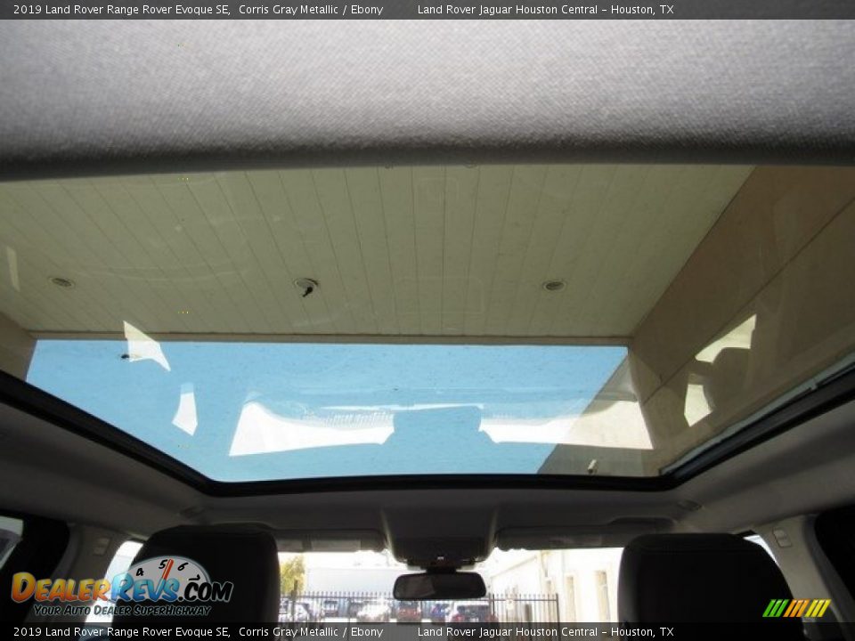 Sunroof of 2019 Land Rover Range Rover Evoque SE Photo #18