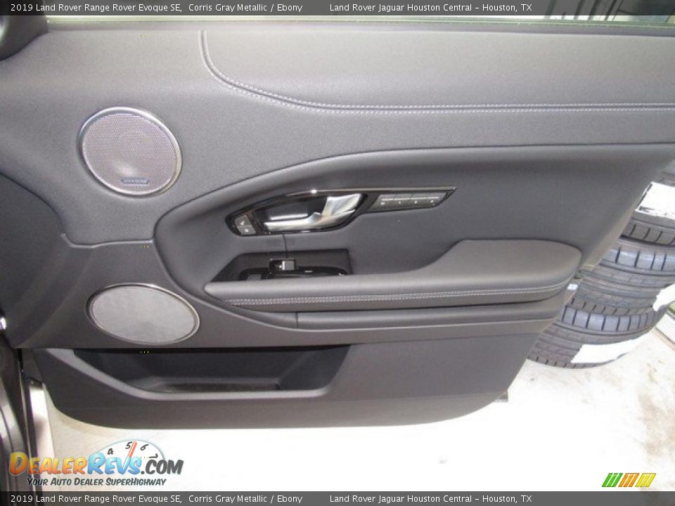 Door Panel of 2019 Land Rover Range Rover Evoque SE Photo #20
