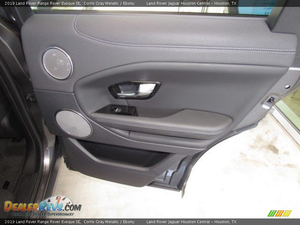 Door Panel of 2019 Land Rover Range Rover Evoque SE Photo #21