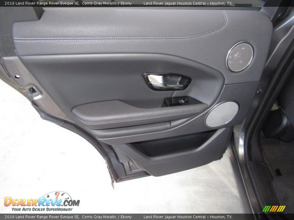 Door Panel of 2019 Land Rover Range Rover Evoque SE Photo #22