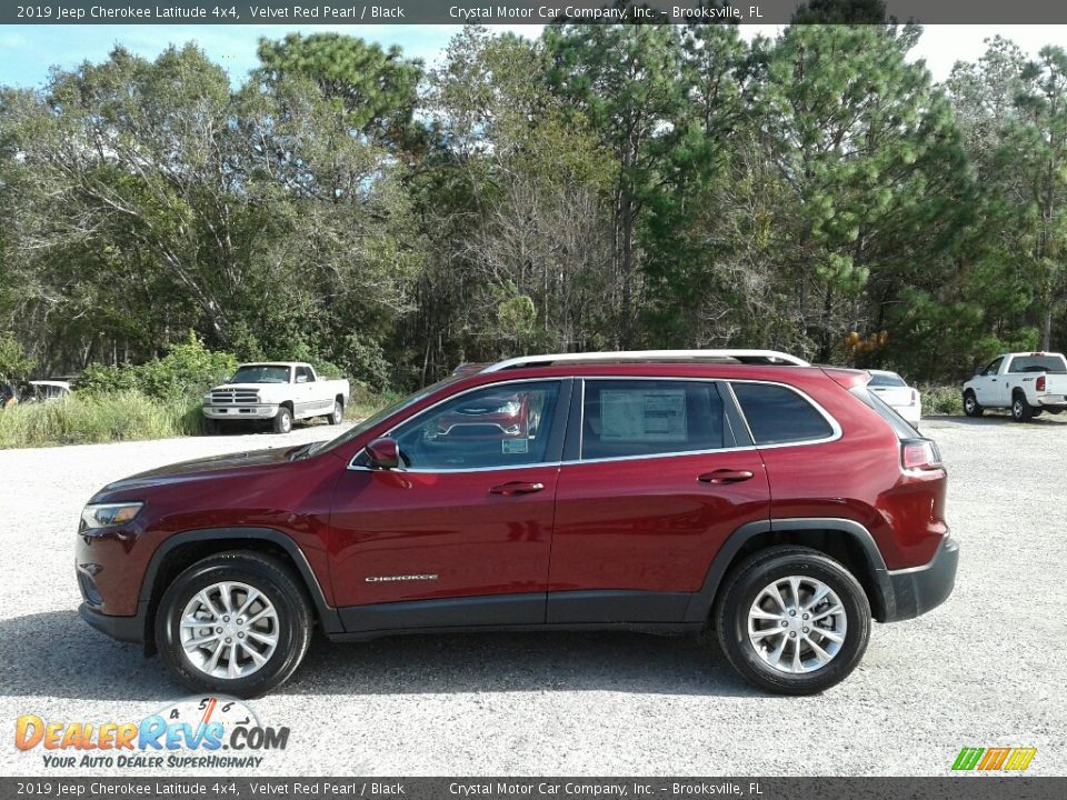2019 Jeep Cherokee Latitude 4x4 Velvet Red Pearl / Black Photo #2